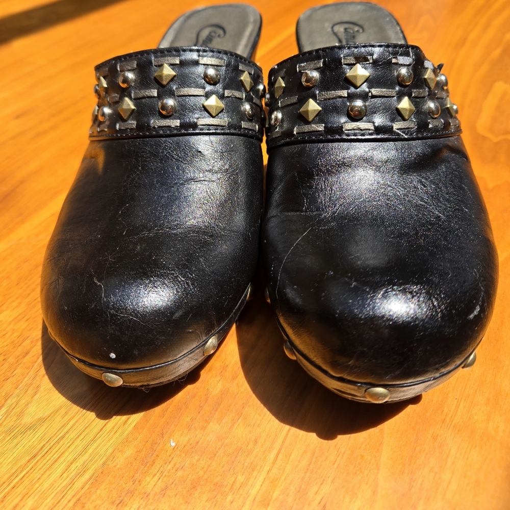 Candies Studded Black Clogs. Womens 8. - Picture 2 of 15